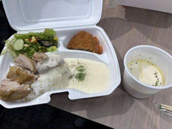 ランチ懇親会を開催しました🍴